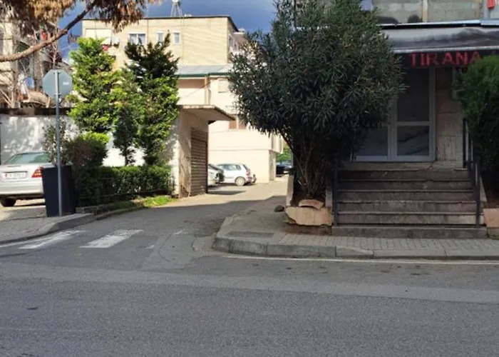 Sunny House Appartamento Tirana